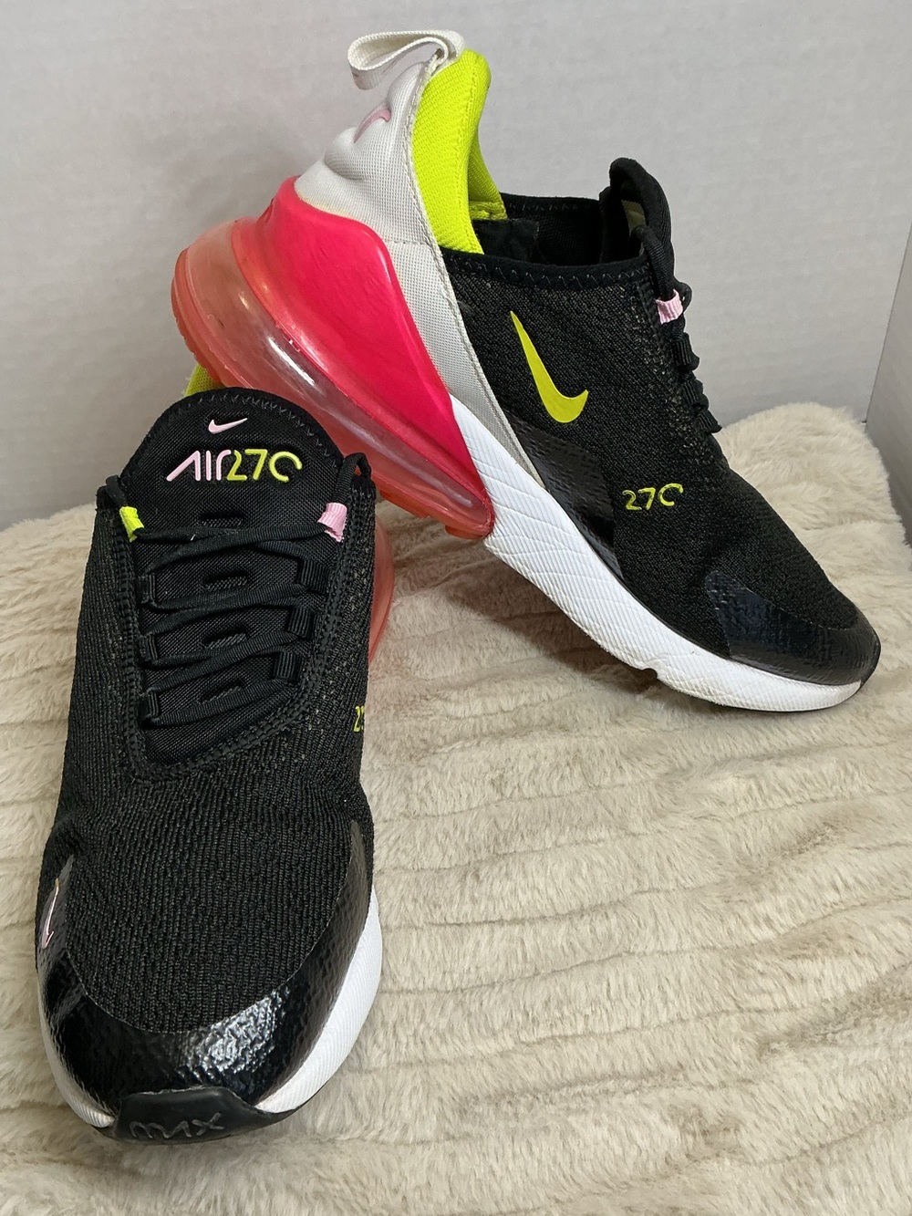 Nike Air Max 270 Women’s Size 8 Black Cyber Pink Rise Sneakers CI5770-001